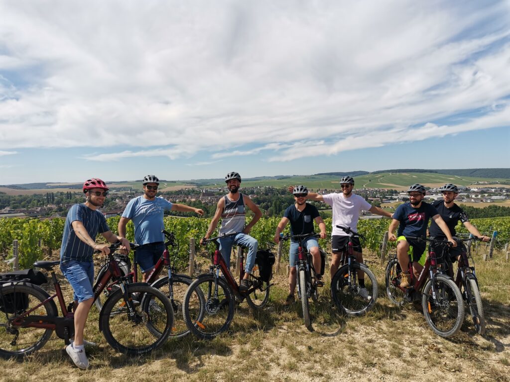 Balade en vélo électrique dans les vignobles de Bourgogne avec Cycle Divin